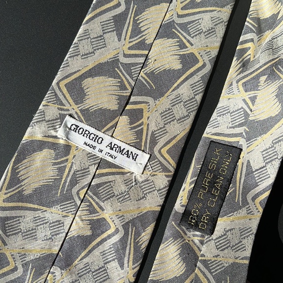 Vintage Giorgio Armani tie, c. 80s - Picture 3 of 5